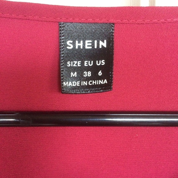 Shein Top Sz6 Red 1/2Zip Front Short Sleeves Lt Weight Round Neck NWOT - Picture 3 of 11